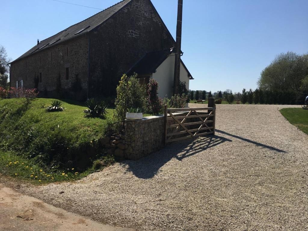 Chantella Saint-Mars-sur-la-Futaie Exterior foto